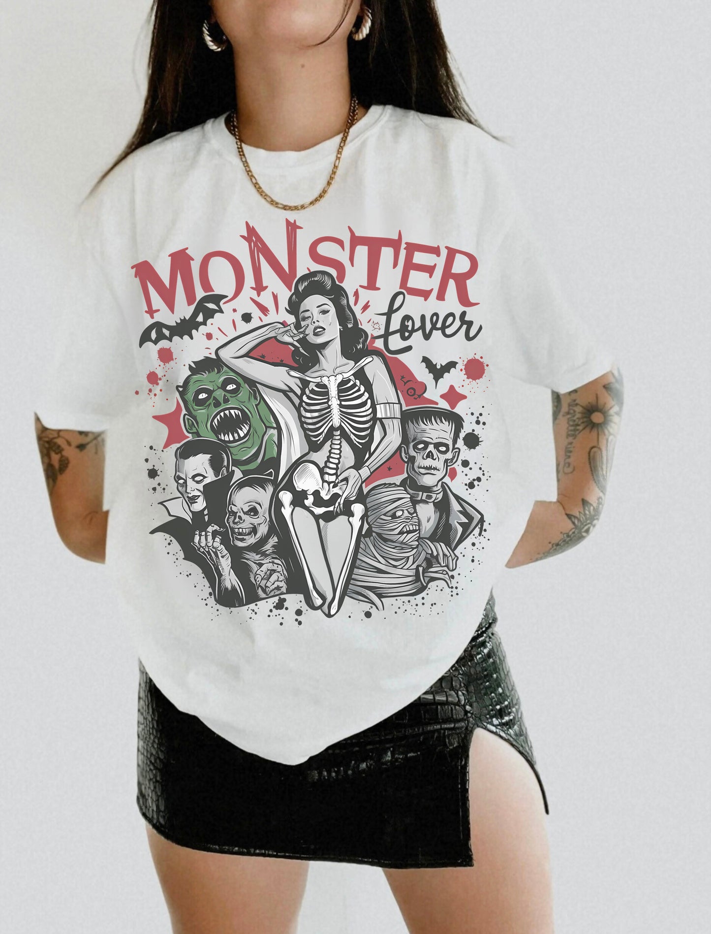 MONSTER LOVER HALLOWEEN GRAPHIC TEE